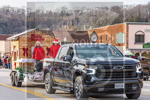 Christmas Parade 2022 © Pics by Jax-7651.jpg