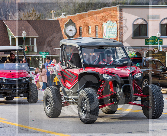 Christmas Parade 2022 © Pics by Jax-7743.jpg
