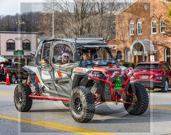 Christmas Parade 2022 © Pics by Jax-7757.jpg