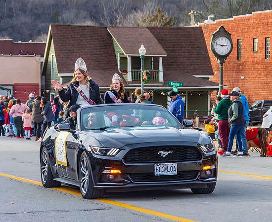 Christmas Parade 2022 © Pics by Jax-7773