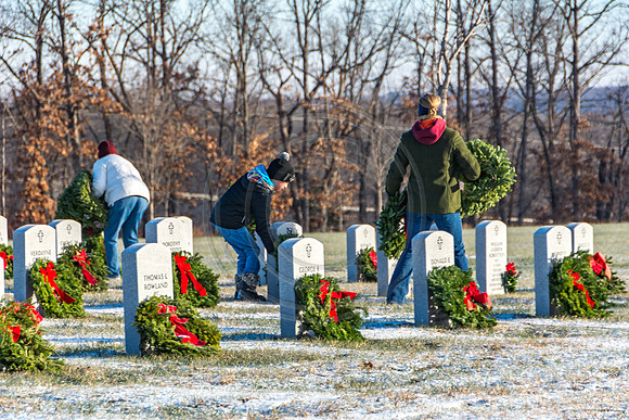 Wreaths Across America 2016 (c)2016PicsbyJax remember honor teach waa16 ftleonardwoodmo waynesvillemo  picsbyjax-4077.jpg