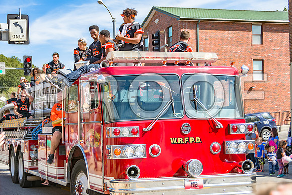 Route 66- Homecoming Parade in Waynesville, MO (C)2017PicsbyJax #WHS #waynesvillehomecoming2017 #WMS #tigerpride #getyourpicsonroute66 #picsbyjax -2334