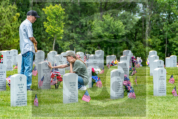 Memorial Day 2016 ©PicsbyJax mssouriveteranscemetery gratefulnation respect honor reflect waynevillemo flw-4141.jpg