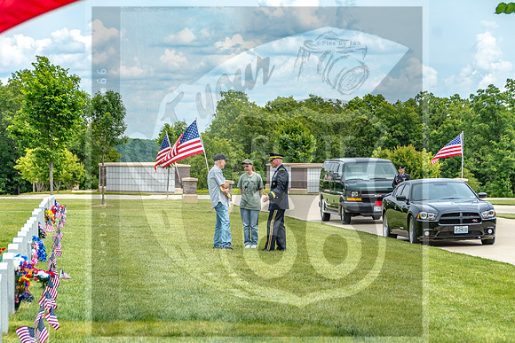 Memorial Day 2016 ©PicsbyJax mssouriveteranscemetery gratefulnation respect honor reflect waynevillemo flw-4170.jpg