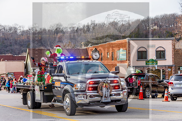 Christmas Parade 2022 © Pics by Jax-7804.jpg