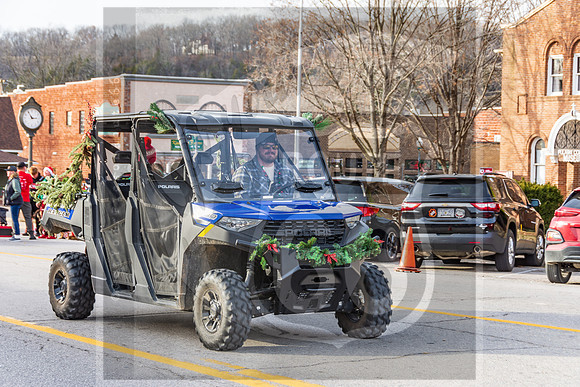 Christmas Parade 2022 © Pics by Jax-7905.jpg
