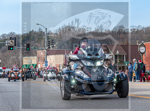 Christmas Parade 2022 © Pics by Jax-0201.jpg