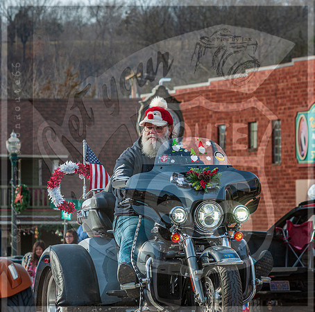 Christmas Parade 2022 © Pics by Jax-0212.jpg