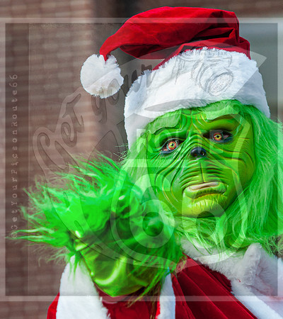 Christmas Parade 2022 © Pics by Jax-0227.jpg