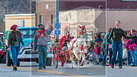 Christmas Parade 2022 © Pics by Jax-0243.jpg