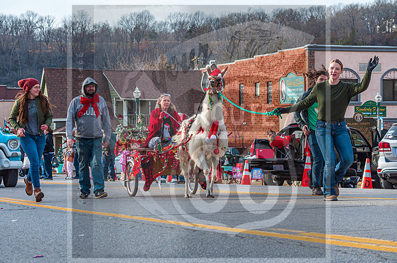 Christmas Parade 2022 © Pics by Jax-0248.jpg