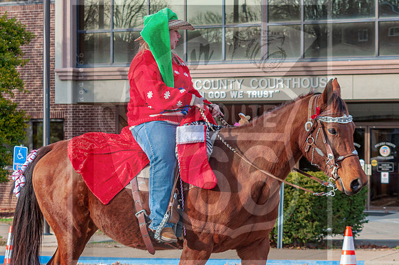 Christmas Parade 2022 © Pics by Jax-0264.jpg