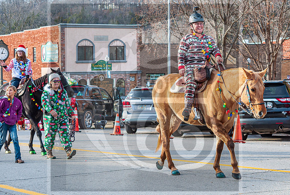 Christmas Parade 2022 © Pics by Jax-0268.jpg