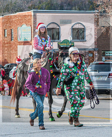 Christmas Parade 2022 © Pics by Jax-0270.jpg