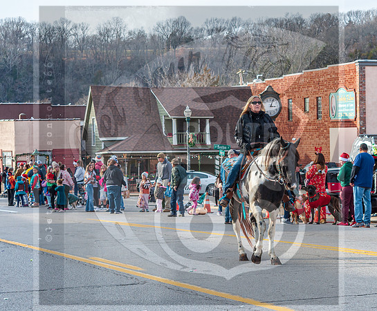 Christmas Parade 2022 © Pics by Jax-0271.jpg