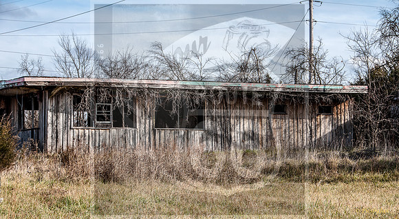 Abandoned 66 building near Laquey-2.jpg