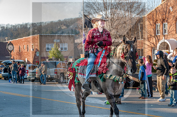 Christmas Parade - Waynsville, MO #kiwanisclubofpulaskicounty #picsbyjax #getyourpicsonroute66 #waynesvillemo -1774.jpg