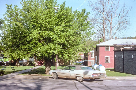 The Square in Waynesville, MO.jpg