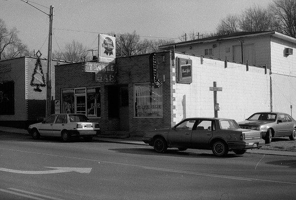 Tinkle Bar - Waynseville.jpg