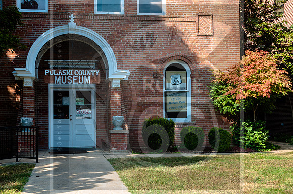 Route 66, 1903 Court House in Waynesville, MO -3590.jpg