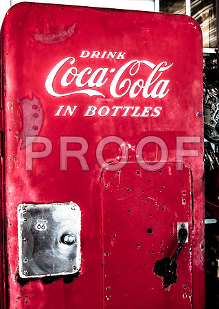 Route 66- Totem Pole Trading Post (1933) Rolla, MO 12-2015-2698.jpg