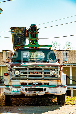 Route 66- Totem Pole Trading Post (1933) Rolla, MO 12-2015-2711.jpg