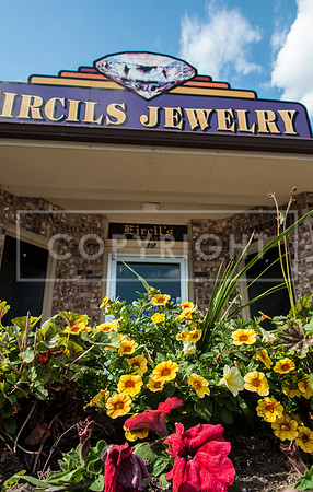 Route 66: Eircils Jewelry Flower Display - Waynesville MO -0042.jpg