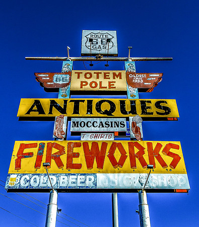 route-66--totem-pole-trading-post---rolla-mo-getyourpicsonroute66-picsbyjax-rollamo-2700jpg_24451138861_o.jpg