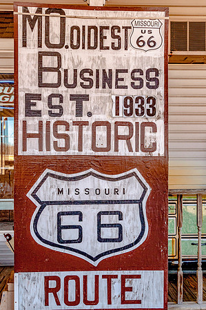 route-66--totem-pole-trading-post---rolla-mo-getyourpicsonroute66-picsbyjax-rollamo-2699jpg_23905273394_o.jpg