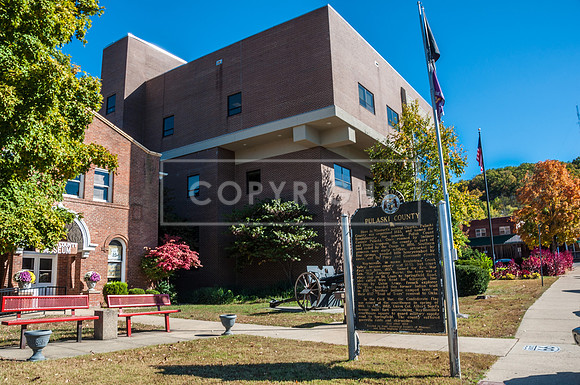 Route 66: 1903 and 1984 Pulaski County Court Houses - Waynesville MO -5857.jpg