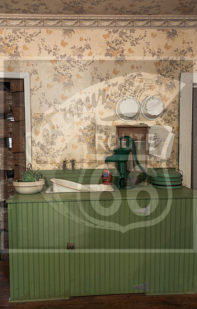 Old Stagecoach Stop Interior 2015-6607.jpg