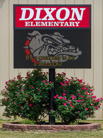 Dixon Elementary SignPCN22-3465.jpg