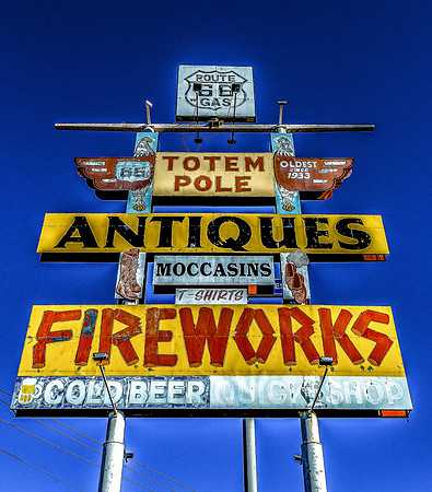 route-66--totem-pole-trading-post---rolla-mo-getyourpicsonroute66-picsbyjax-rollamo-2700jpg_24451138861_o.jpg