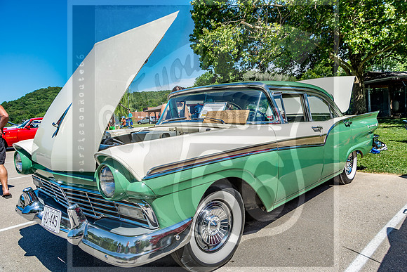 Cave State Cruisers Car Show - Waynesville, MO (c)2017PicsbyJax #waynesvillemo #picsbyjax-3553.jpg