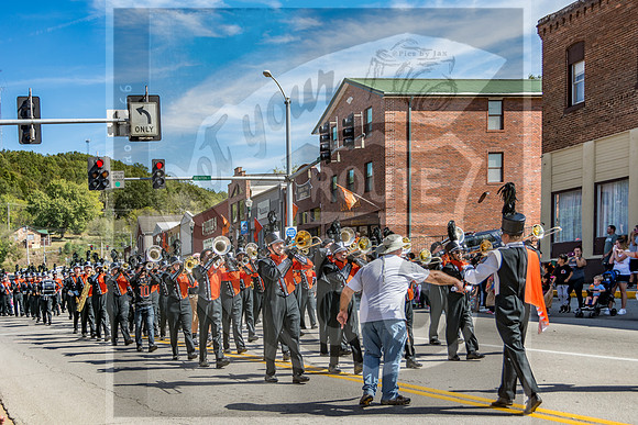 Route 66- Homecoming Parade in Waynesville, MO (C)2017PicsbyJax #WHS #waynesvillehomecoming2017 #WMS #tigerpride #getyourpicsonroute66 #picsbyjax -2327.jpg