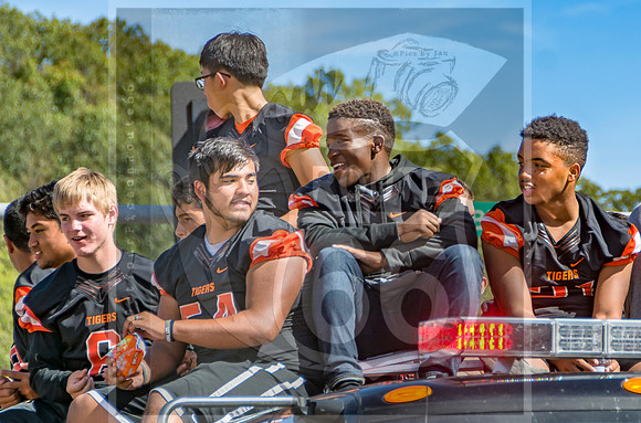 Route 66- Homecoming Parade in Waynesville, MO (C)2017PicsbyJax #WHS #waynesvillehomecoming2017 #WMS #tigerpride #getyourpicsonroute66 #picsbyjax -2349.jpg