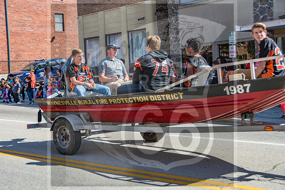 Route 66- Homecoming Parade in Waynesville, MO (C)2017PicsbyJax #WHS #waynesvillehomecoming2017 #WMS #tigerpride #getyourpicsonroute66 #picsbyjax -2386.jpg