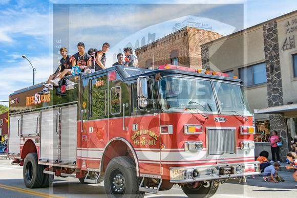 Route 66- Homecoming Parade in Waynesville, MO (C)2017PicsbyJax #WHS #waynesvillehomecoming2017 #WMS #tigerpride #getyourpicsonroute66 #picsbyjax -2398.jpg