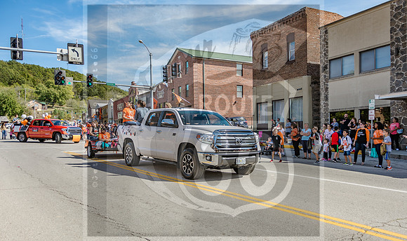 Route 66- Homecoming Parade in Waynesville, MO (C)2017PicsbyJax #WHS #waynesvillehomecoming2017 #WMS #tigerpride #getyourpicsonroute66 #picsbyjax -2416.jpg