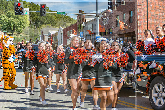 Route 66- Homecoming Parade in Waynesville, MO (C)2017PicsbyJax #WHS #waynesvillehomecoming2017 #WMS #tigerpride #getyourpicsonroute66 #picsbyjax -2438.jpg
