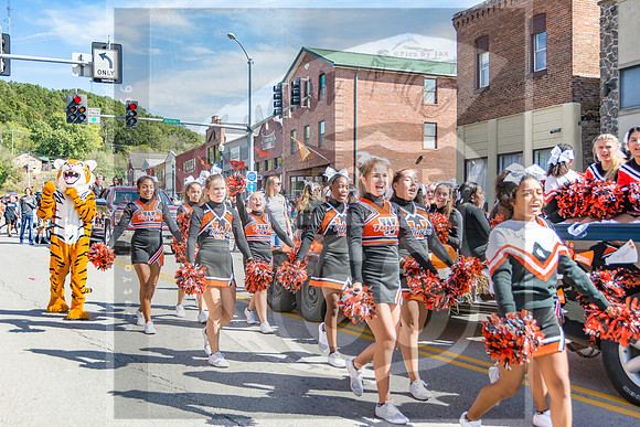 Route 66- Homecoming Parade in Waynesville, MO (C)2017PicsbyJax #WHS #waynesvillehomecoming2017 #WMS #tigerpride #getyourpicsonroute66 #picsbyjax -2439.jpg