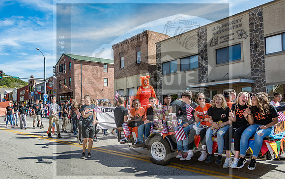 Route 66- Homecoming Parade in Waynesville, MO (C)2017PicsbyJax #WHS #waynesvillehomecoming2017 #WMS #tigerpride #getyourpicsonroute66 #picsbyjax -2447.jpg
