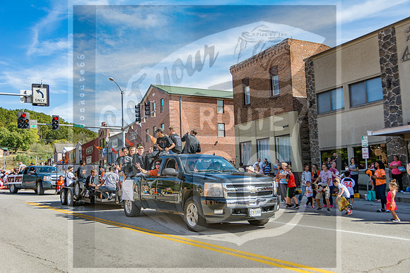 Route 66- Homecoming Parade in Waynesville, MO (C)2017PicsbyJax #WHS #waynesvillehomecoming2017 #WMS #tigerpride #getyourpicsonroute66 #picsbyjax -2461.jpg