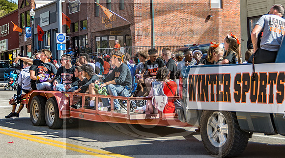 Route 66- Homecoming Parade in Waynesville, MO (C)2017PicsbyJax #WHS #waynesvillehomecoming2017 #WMS #tigerpride #getyourpicsonroute66 #picsbyjax -2470.jpg