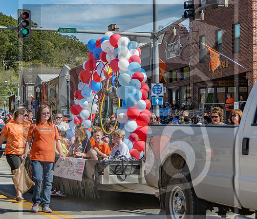 Route 66- Homecoming Parade in Waynesville, MO (C)2017PicsbyJax #WHS #waynesvillehomecoming2017 #WMS #tigerpride #getyourpicsonroute66 #picsbyjax -2487.jpg