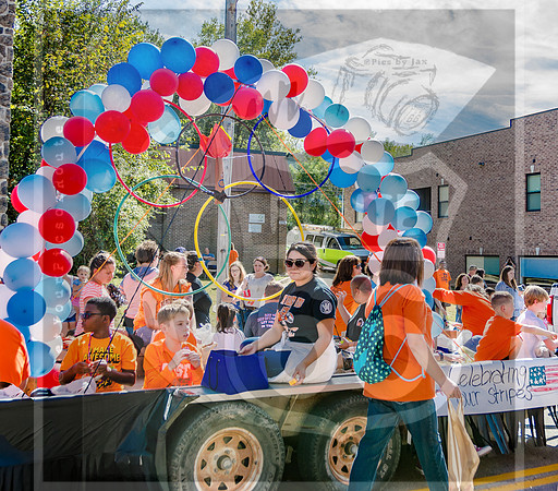 Route 66- Homecoming Parade in Waynesville, MO (C)2017PicsbyJax #WHS #waynesvillehomecoming2017 #WMS #tigerpride #getyourpicsonroute66 #picsbyjax -2490.jpg