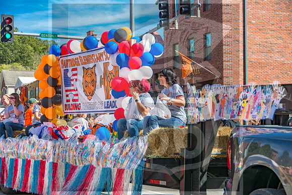 Route 66- Homecoming Parade in Waynesville, MO (C)2017PicsbyJax #WHS #waynesvillehomecoming2017 #WMS #tigerpride #getyourpicsonroute66 #picsbyjax -2493.jpg