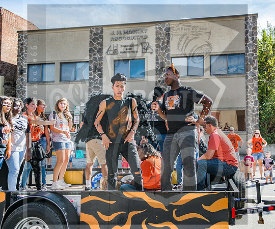 Route 66- Homecoming Parade in Waynesville, MO (C)2017PicsbyJax #WHS #waynesvillehomecoming2017 #WMS #tigerpride #getyourpicsonroute66 #picsbyjax -2528.jpg