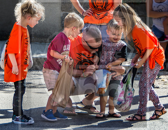 Route 66- Homecoming Parade in Waynesville, MO (C)2017PicsbyJax #WHS #waynesvillehomecoming2017 #WMS #tigerpride #getyourpicsonroute66 #picsbyjax -2535.jpg