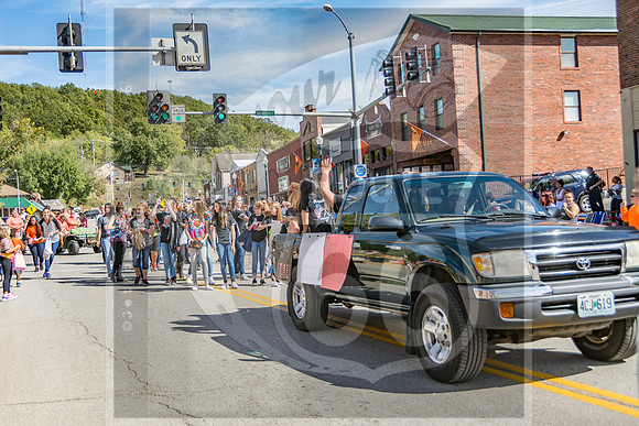 Route 66- Homecoming Parade in Waynesville, MO (C)2017PicsbyJax #WHS #waynesvillehomecoming2017 #WMS #tigerpride #getyourpicsonroute66 #picsbyjax -2559.jpg